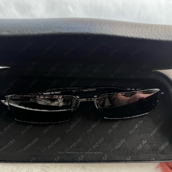 Balenciaga Grey Zebra-print rectangle sunglasses - Picture 6 of 6